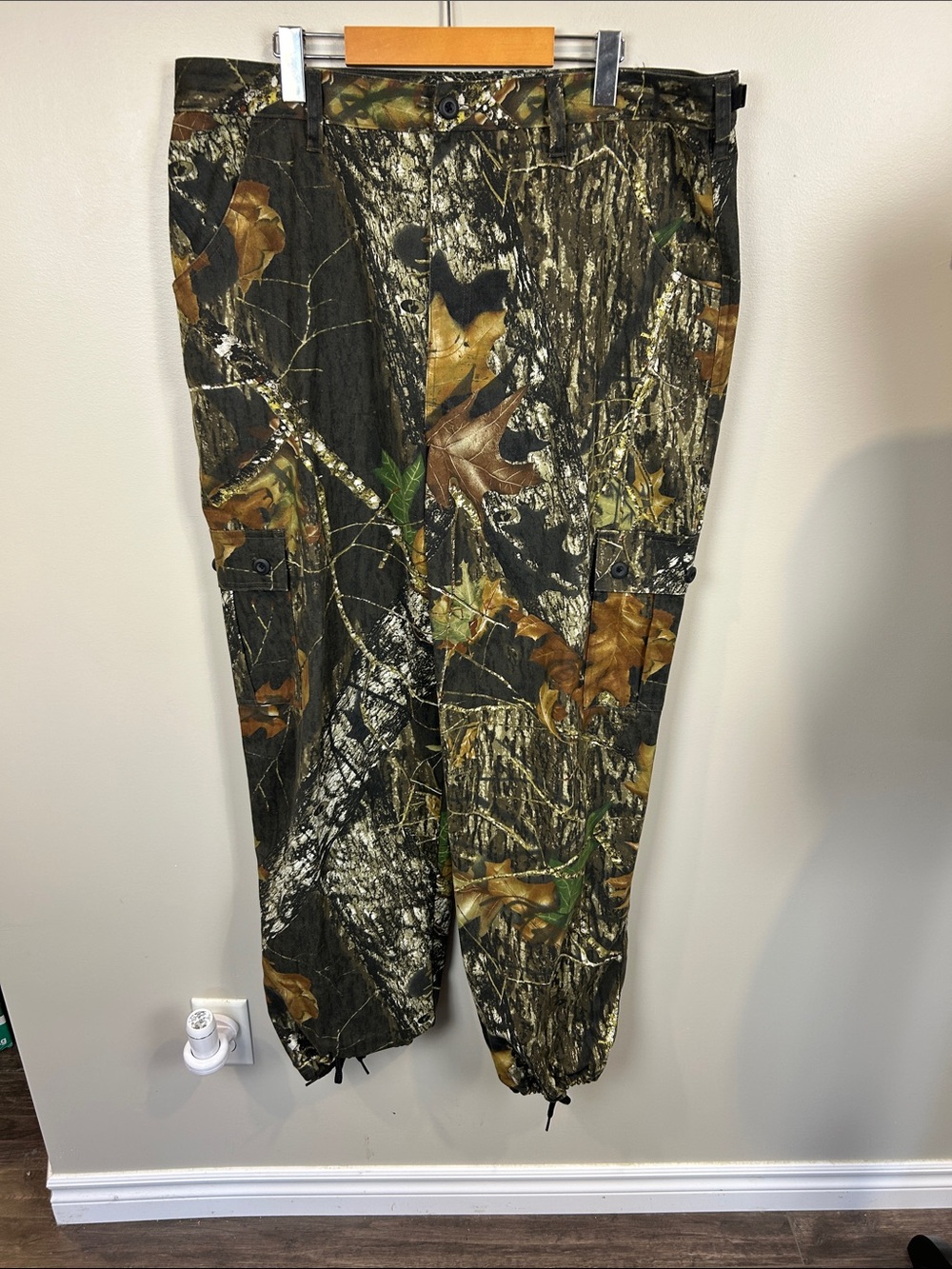 Mossy Oak Men’s L 36–38 Woodland Camo Cargo Hunting Pants Drawcord Hem
